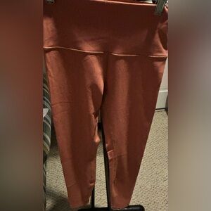 Women’s Lululemon pants/leggings